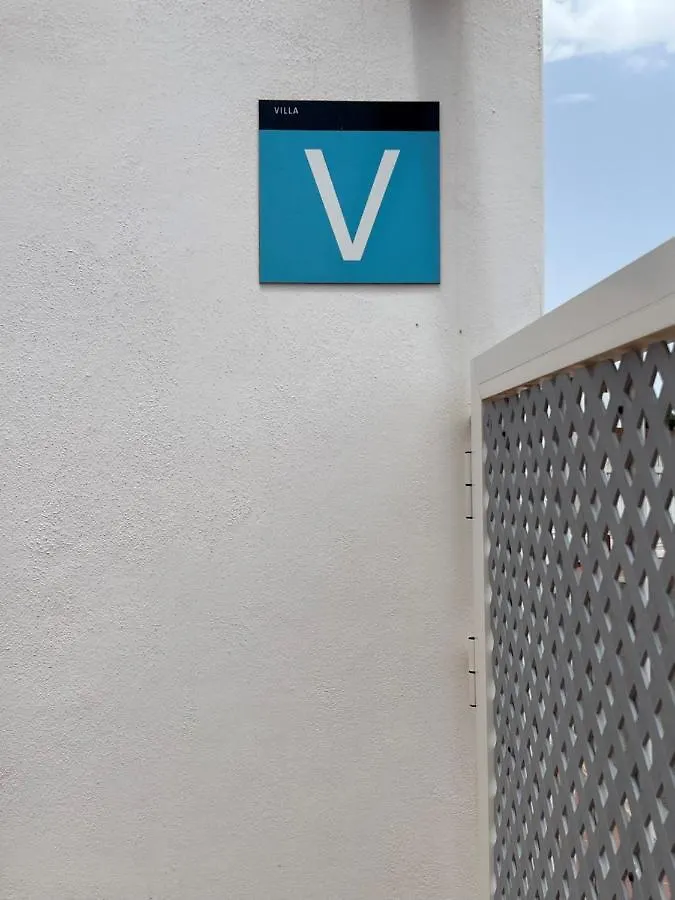 Villa Eva - New To The Market, Fully Refurbished Licensed Villa - Private Pool Caleta De Fuste