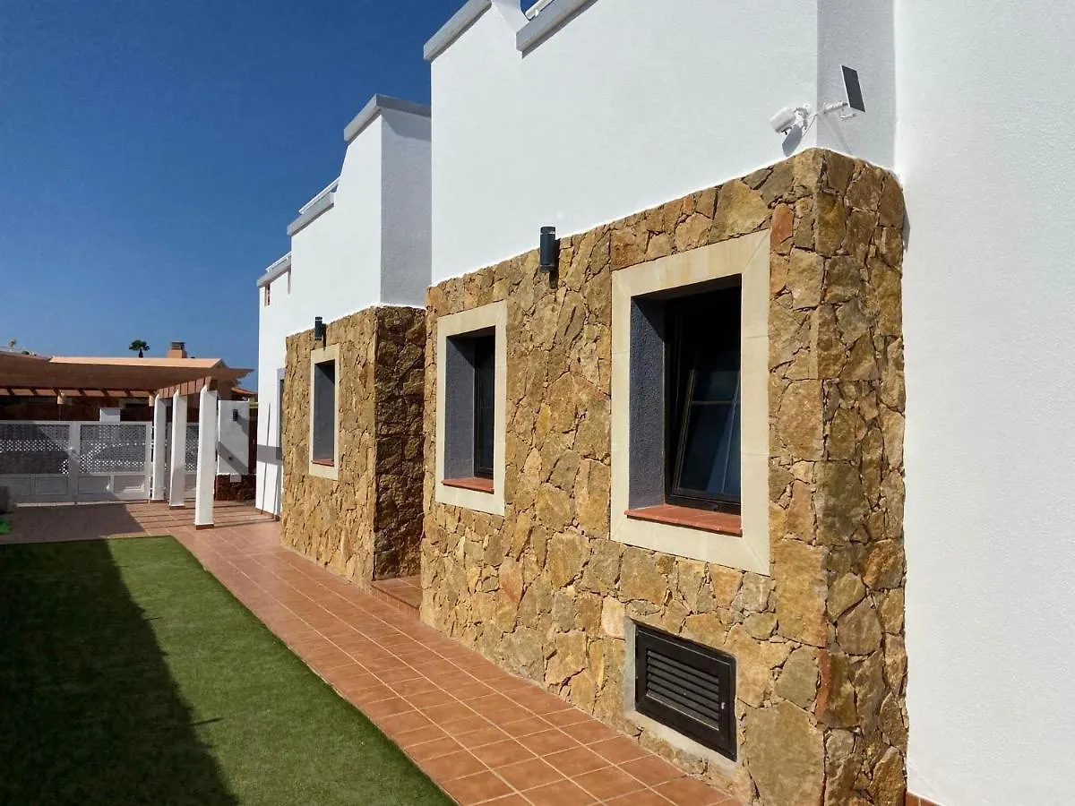 Villa Eva - New To The Market, Fully Refurbished Licensed Villa - Private Pool Caleta De Fuste